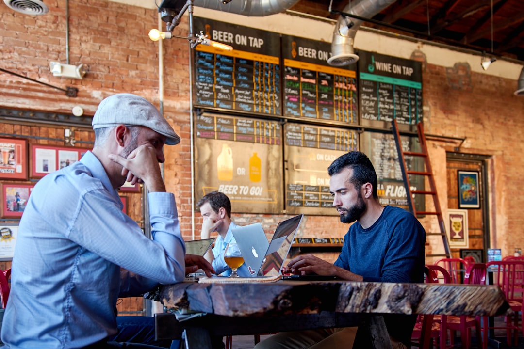 laptop marketplace business