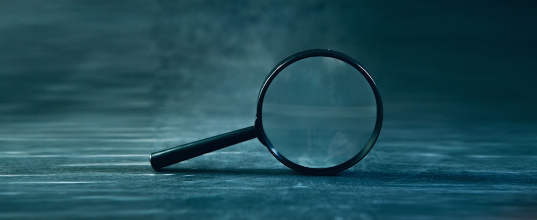 investigation magnifying glass